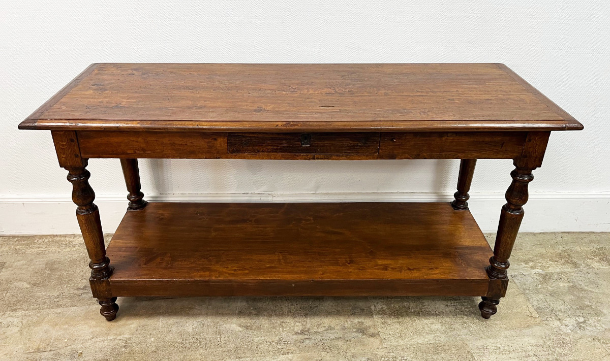 Chestnut Draper's Table