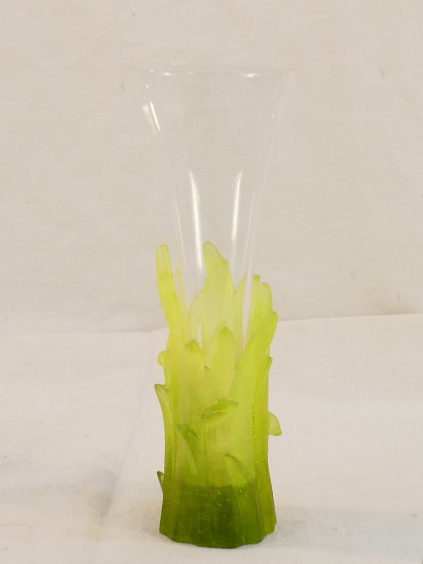 VASE soliflore signé DAUM FRANCE en pate de verre et cristal