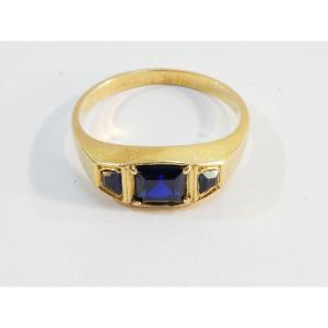 18-carat Yellow Gold Ring Set With 3 Sapphires