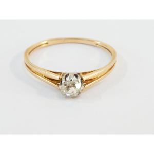 18k Yellow Gold Solitaire Ring With Diamond