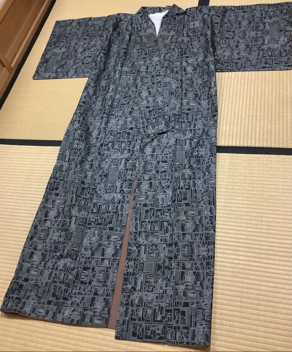 Kimono Amami Ohshima  ancien en soie Ikat 1300 ans de tradition en île Amami Ohshima en Japon