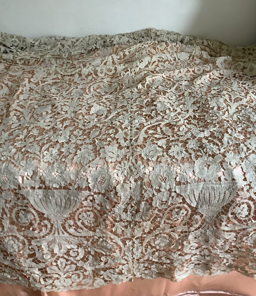Duchess Of Bruges Lace Bedspread XIX Em Century