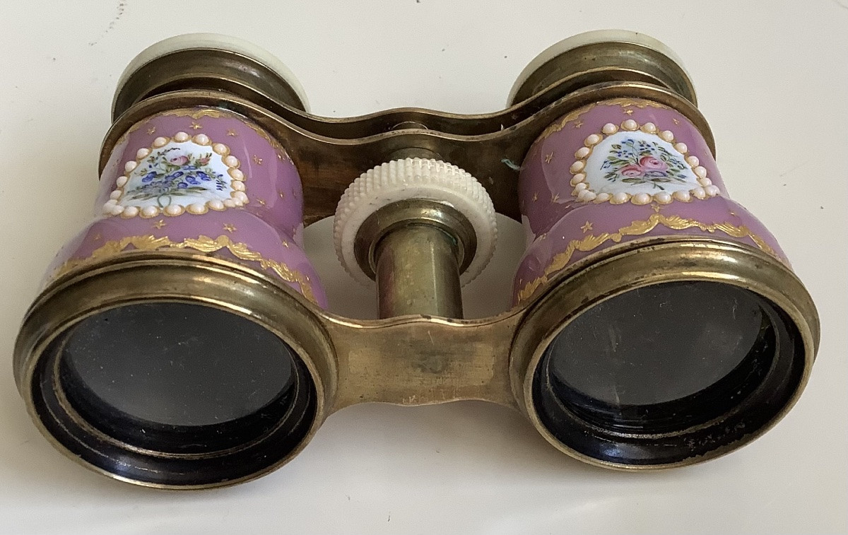 A Pair Of Enameled Theatre Binoculars -photo-3