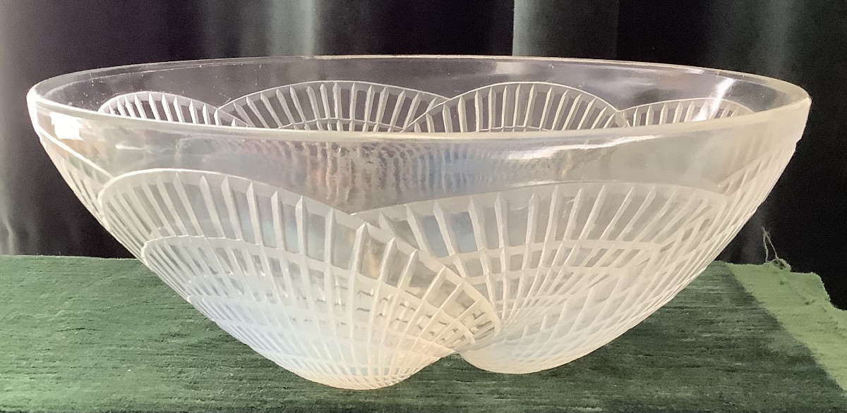 Large Hollow Dish In Opalescent Art Deco Molded Glass Signed R. Lalique, Shell Model-photo-2