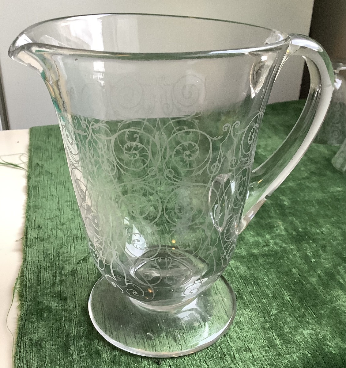 5 verres de vin cristal de Baccarat avec son pichet-photo-1