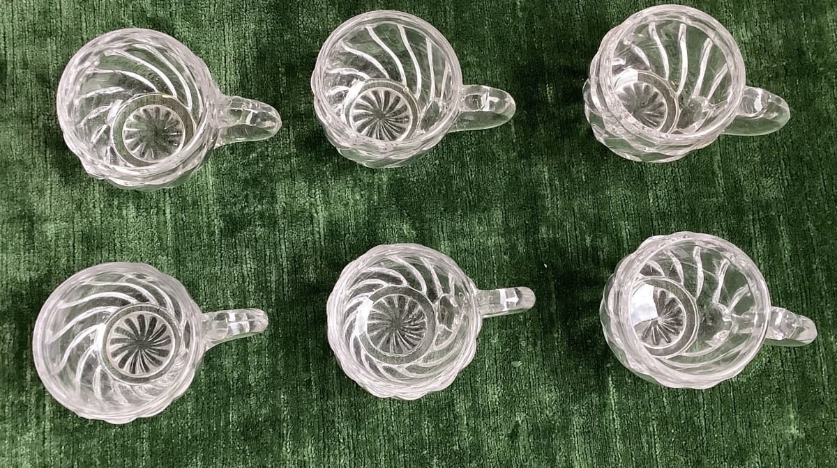 Une partie de service de liqueurs cristal de Baccarat avec son plateau-photo-4