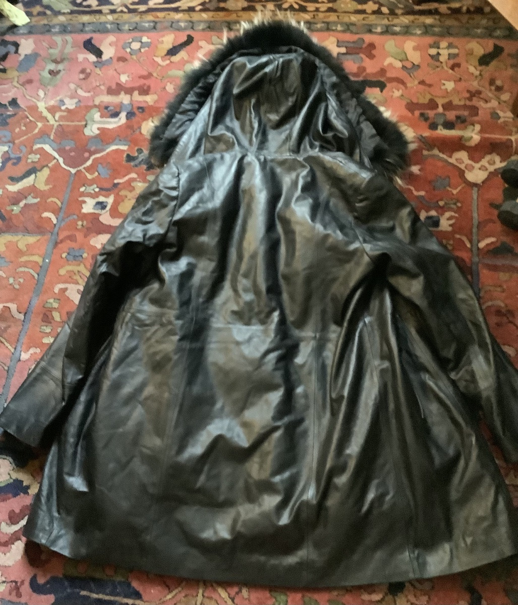 Veste en cuir noir doubler fourrure  d’un  renard  teinté en noir-photo-2