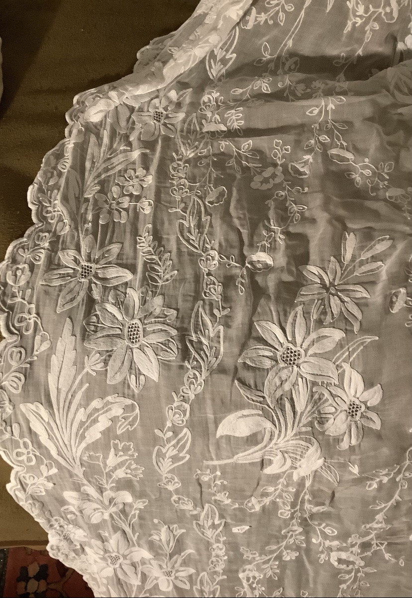 A Pair Of Cornely Lace Curtains-photo-3