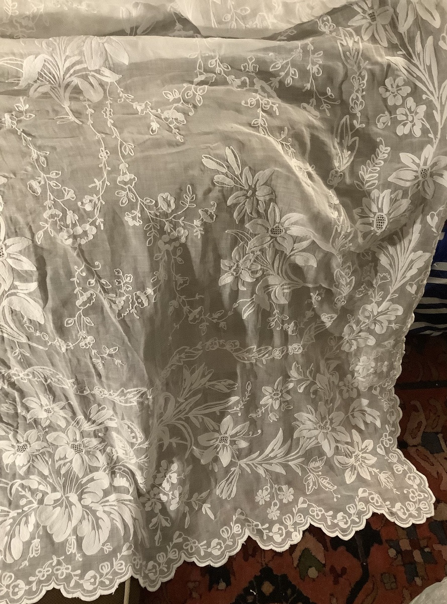 A Pair Of Cornely Lace Curtains-photo-5