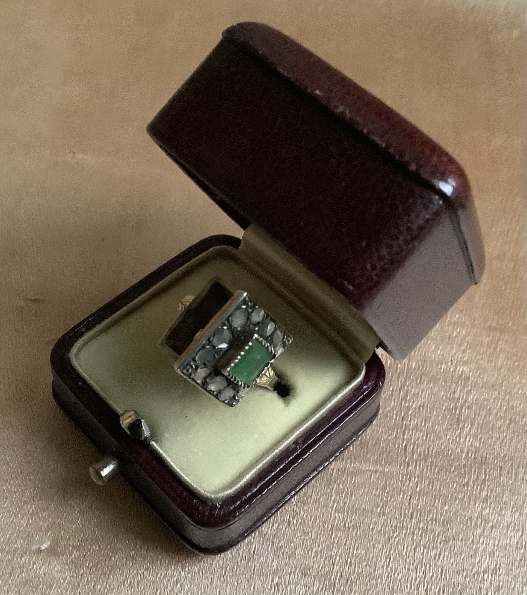 Bague - ancienne à secret en or et argent  d’une émeraude ornée de diamants en rose-photo-3