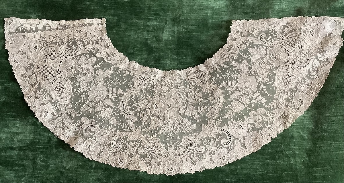 Une feuille d’éventails de dentelle à aiguille n 19 em siècle -photo-2