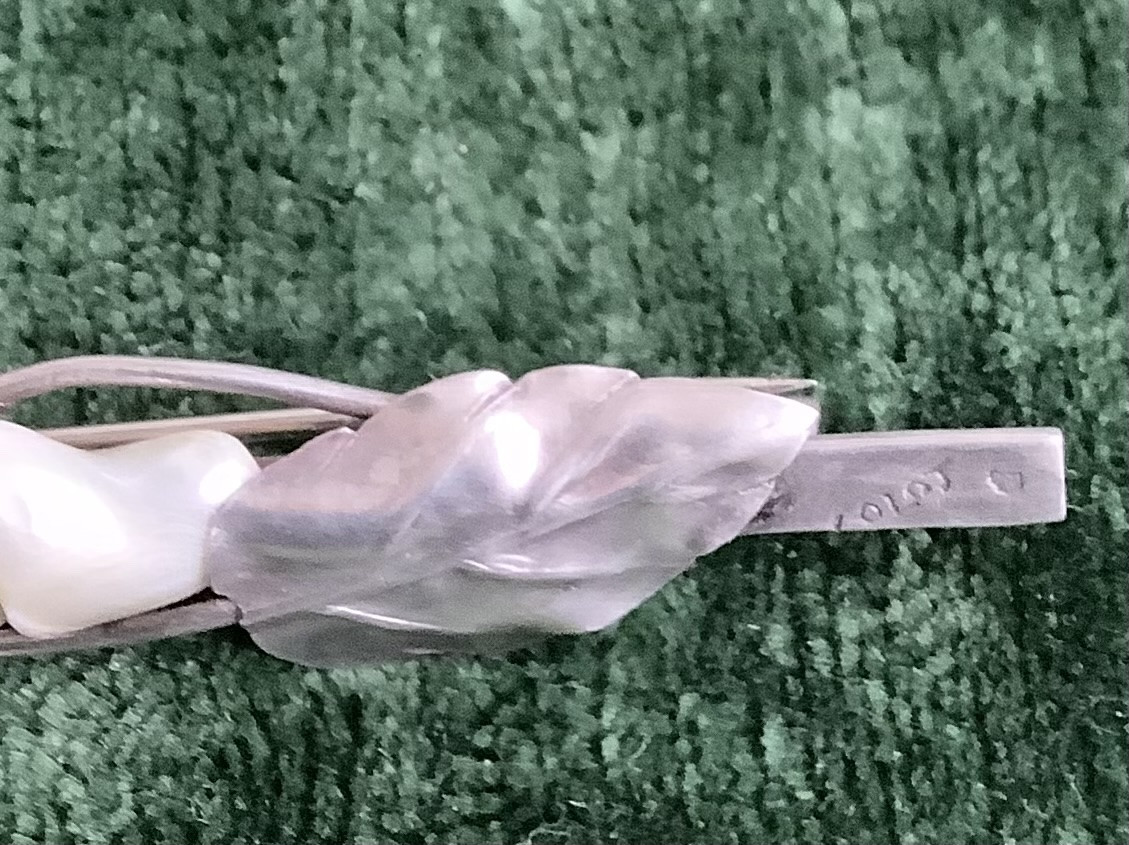 A Silver Brooch Adorned In The Center With A Baroque Mother-of-pearl Pearl, Circa 1900-photo-4