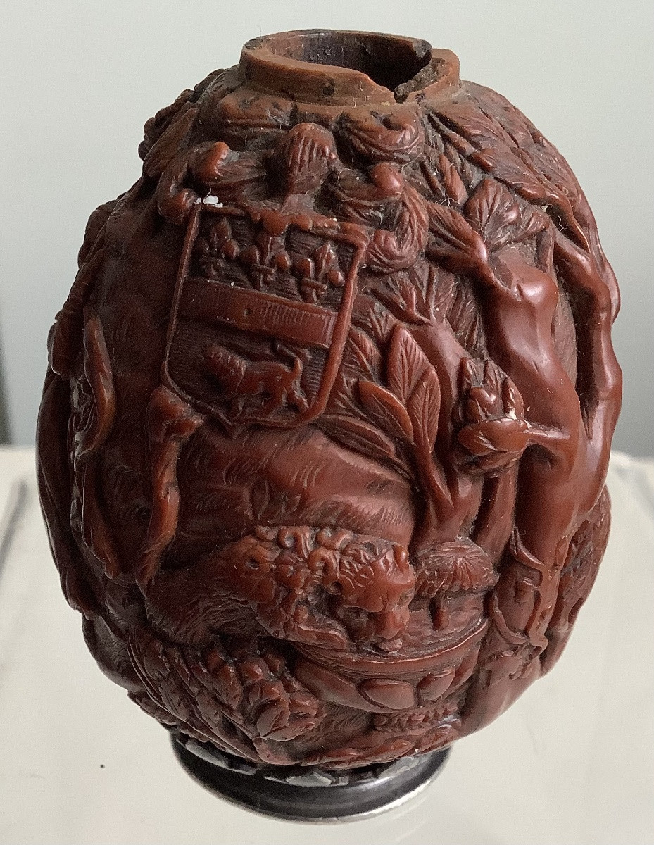 Flacon en noix de corozo sculté XIX em siècle -photo-4