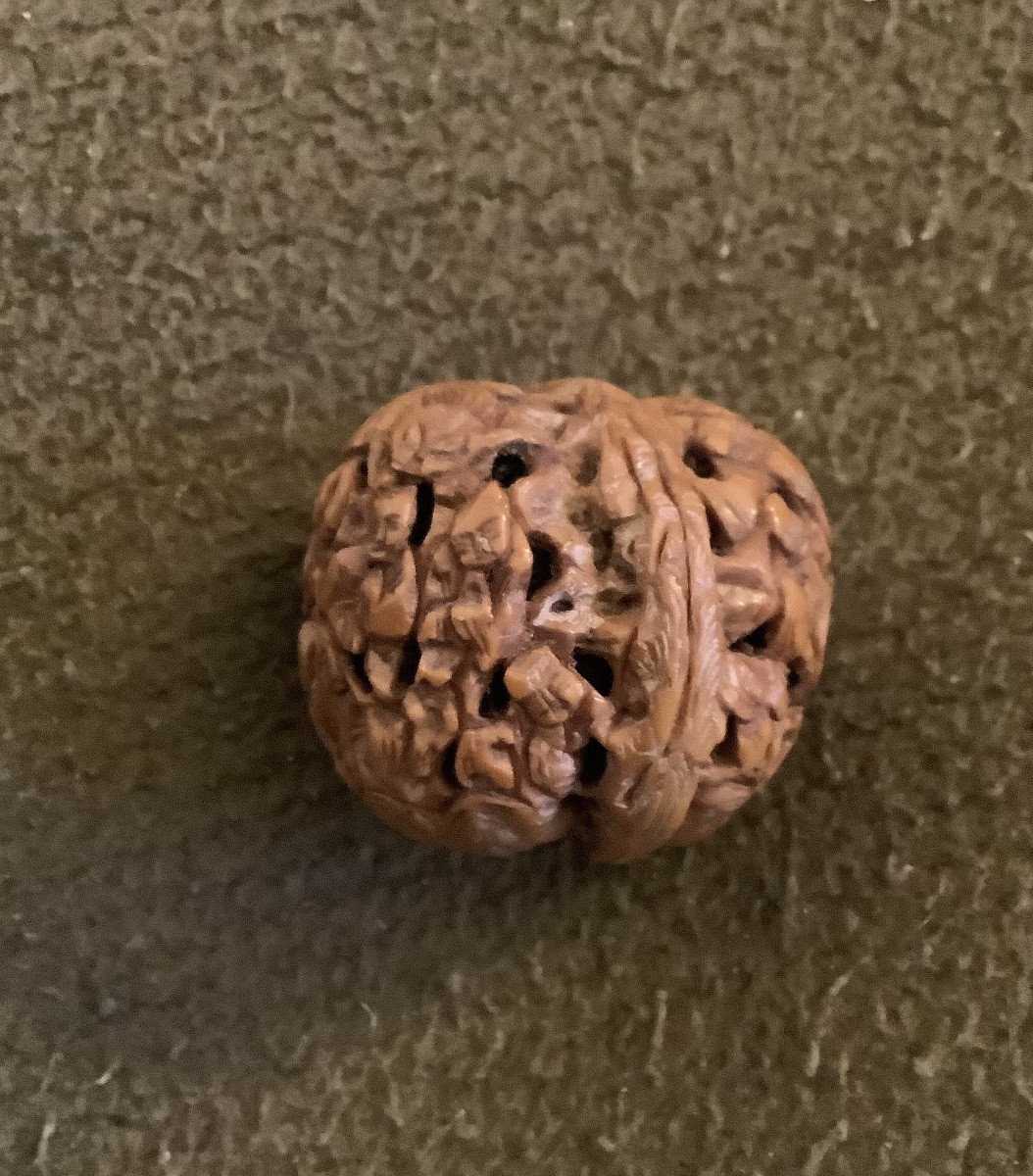 Noix sculpté décor de personage asiatique -photo-3