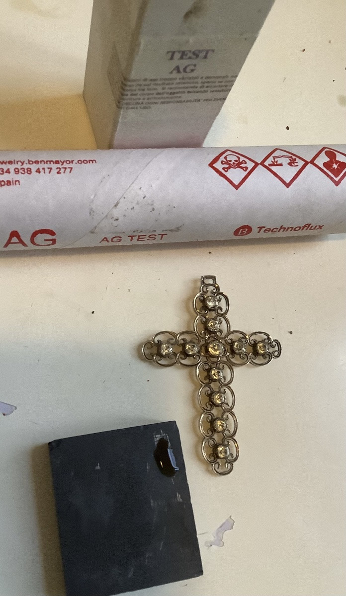 Croix ornés de strass-photo-1