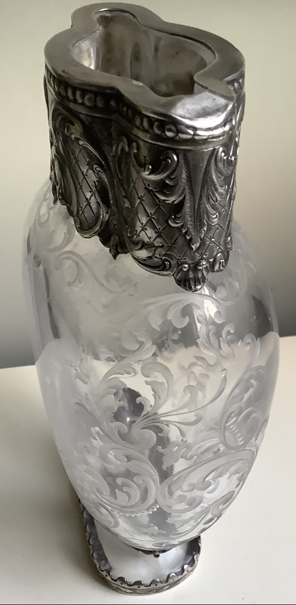 Un vase en cristal gravé de rinceaux monté argent Maison Veyrat à Paris-photo-4