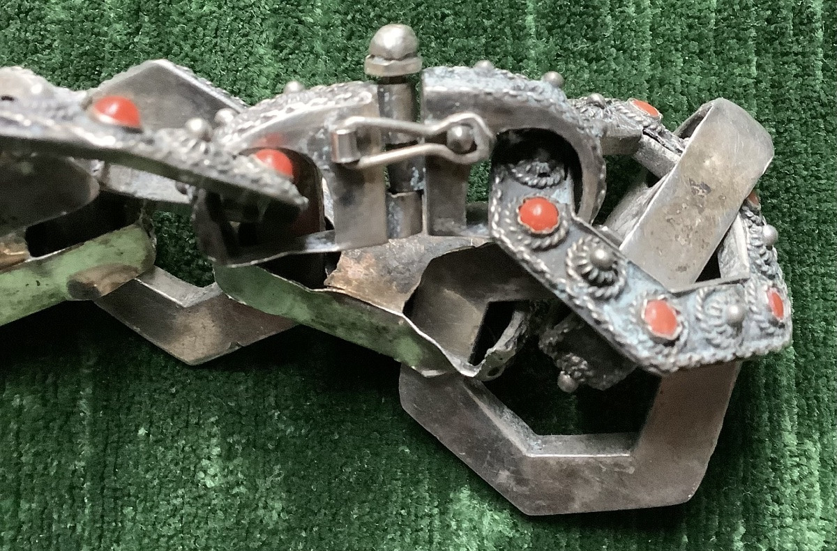 Bracelet en argent avec corail de pays de l’Orient-photo-2