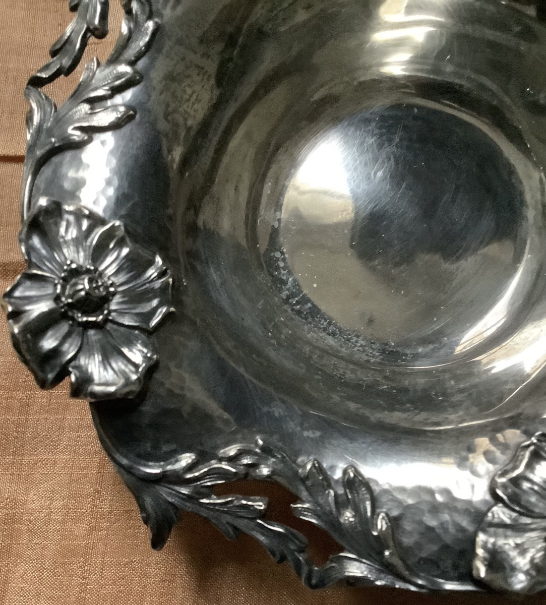 Une coupelle  en argent décor de fleurs  et de feuilles d’acathe  Art Nouveau -photo-2