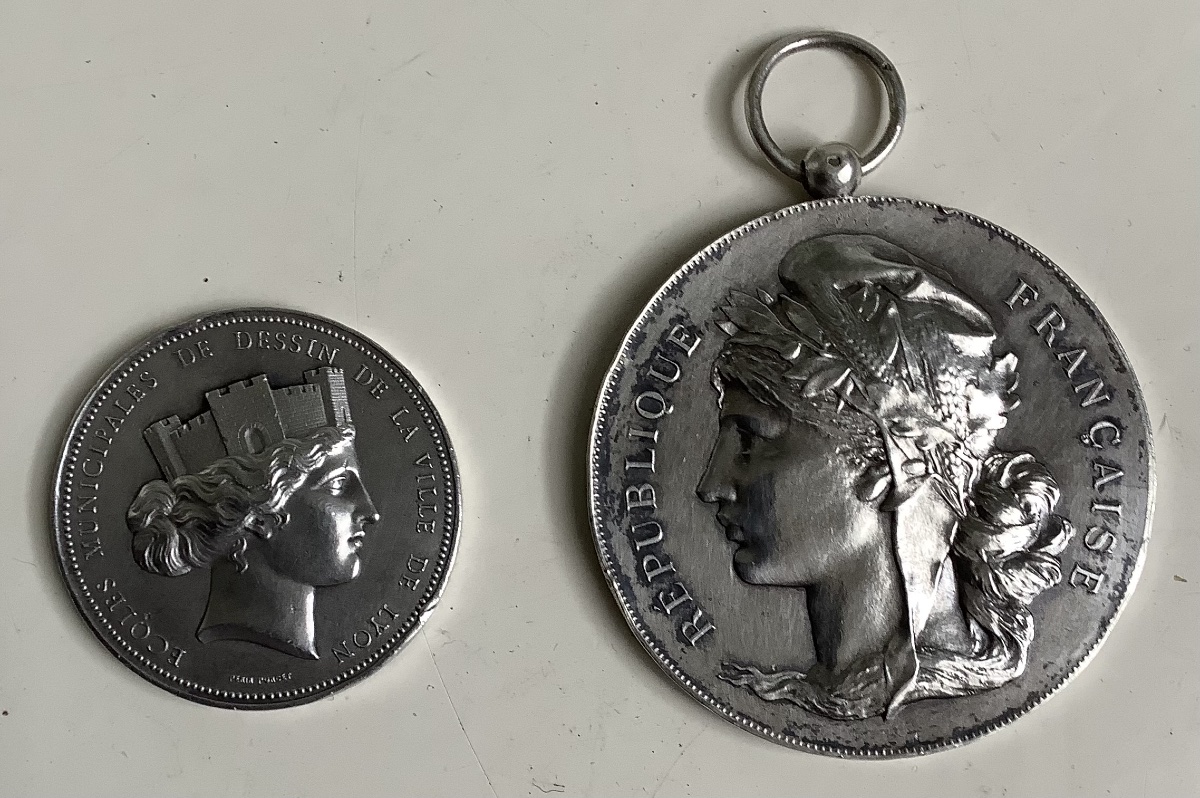 2 médailles en argent, ville de Saint - Etienne et ville de Lyon