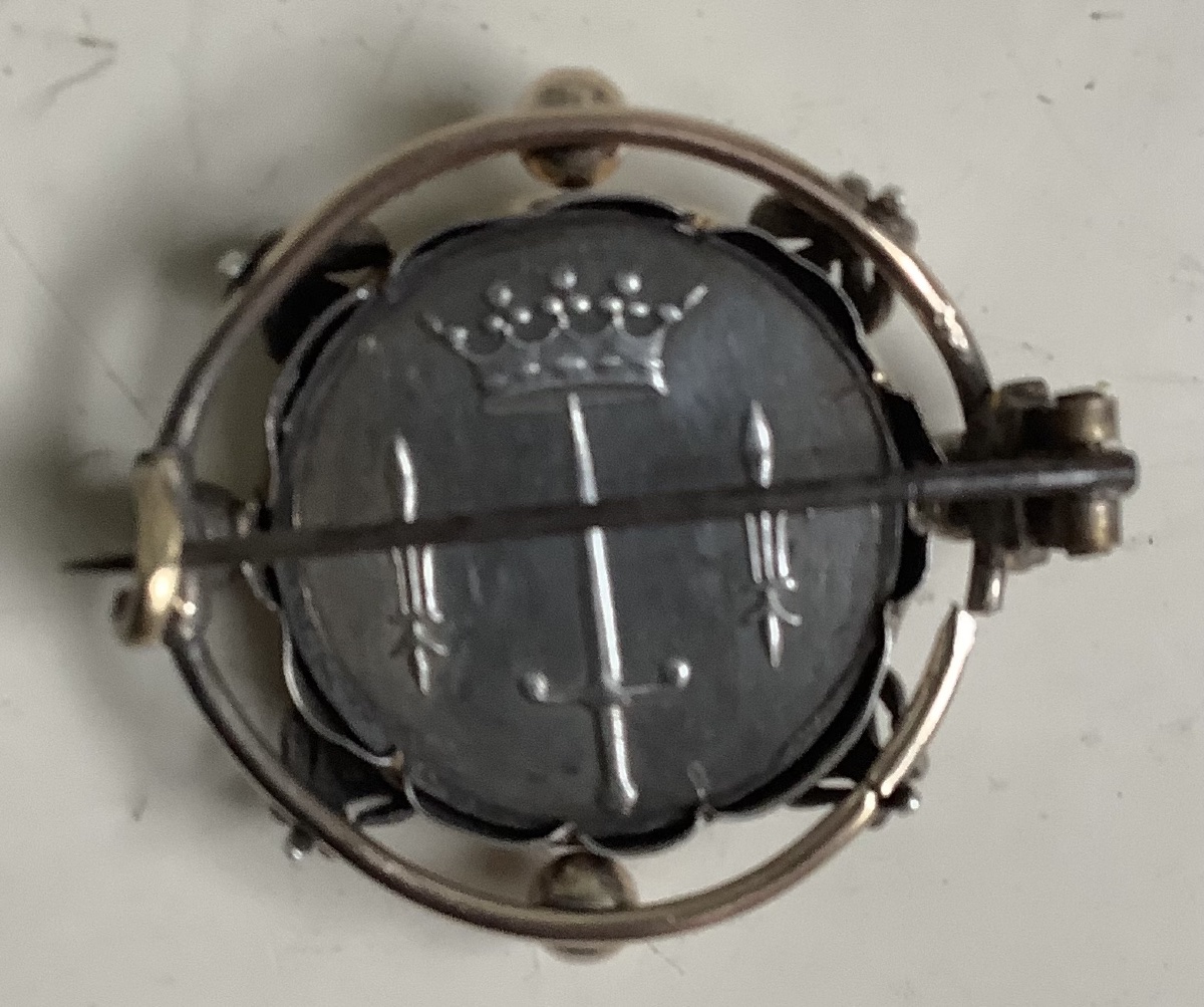 1 médaille et une broche de Jeanne D’Arc en argent-photo-2