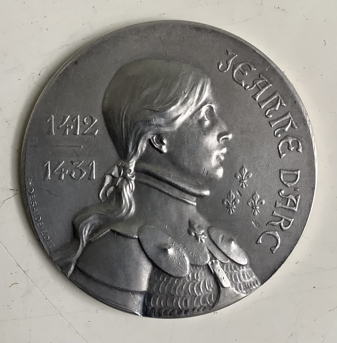 1 médaille et une broche de Jeanne D’Arc en argent-photo-1