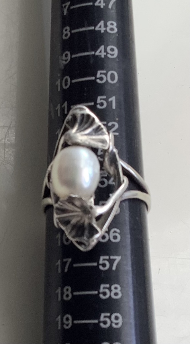 Bague en argent decor gingyos avec  une perle -photo-3