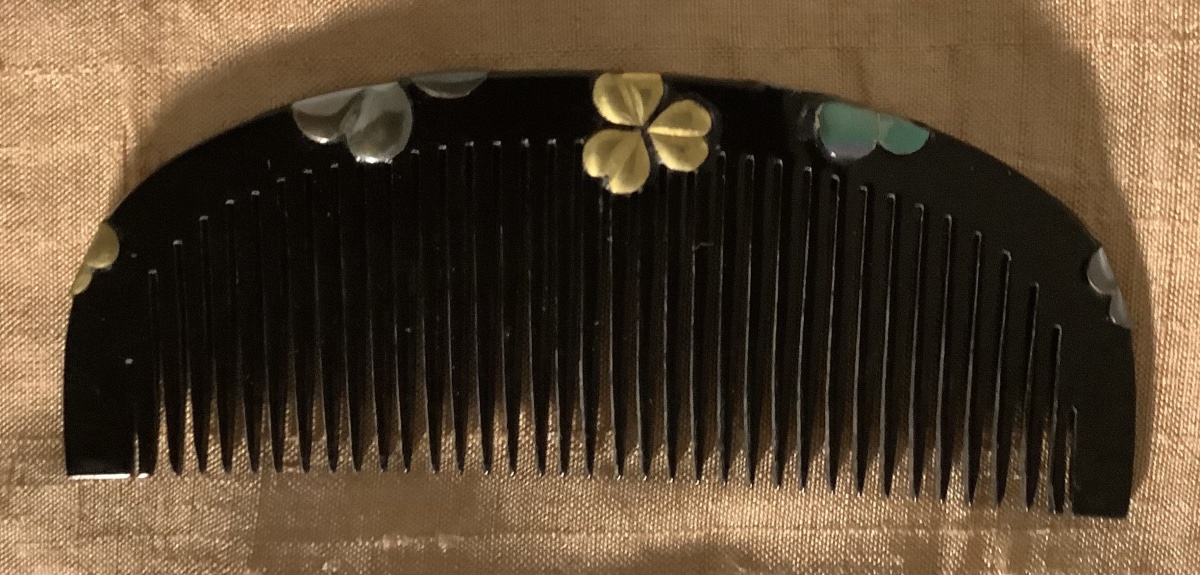 Peigne en bois laqué motif clover-photo-4