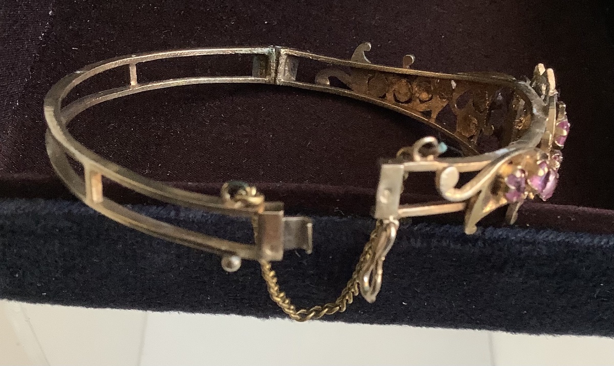 Bracelet en vermeil à decor repercé de feuillages sertis de pierres rouges et grenats-photo-4