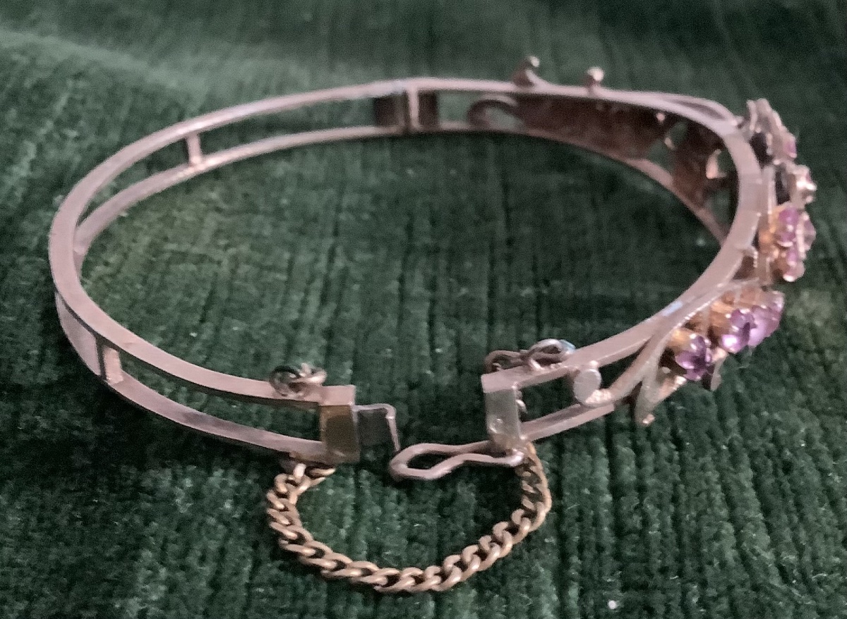 Bracelet en vermeil à decor repercé de feuillages sertis de pierres rouges et grenats-photo-2