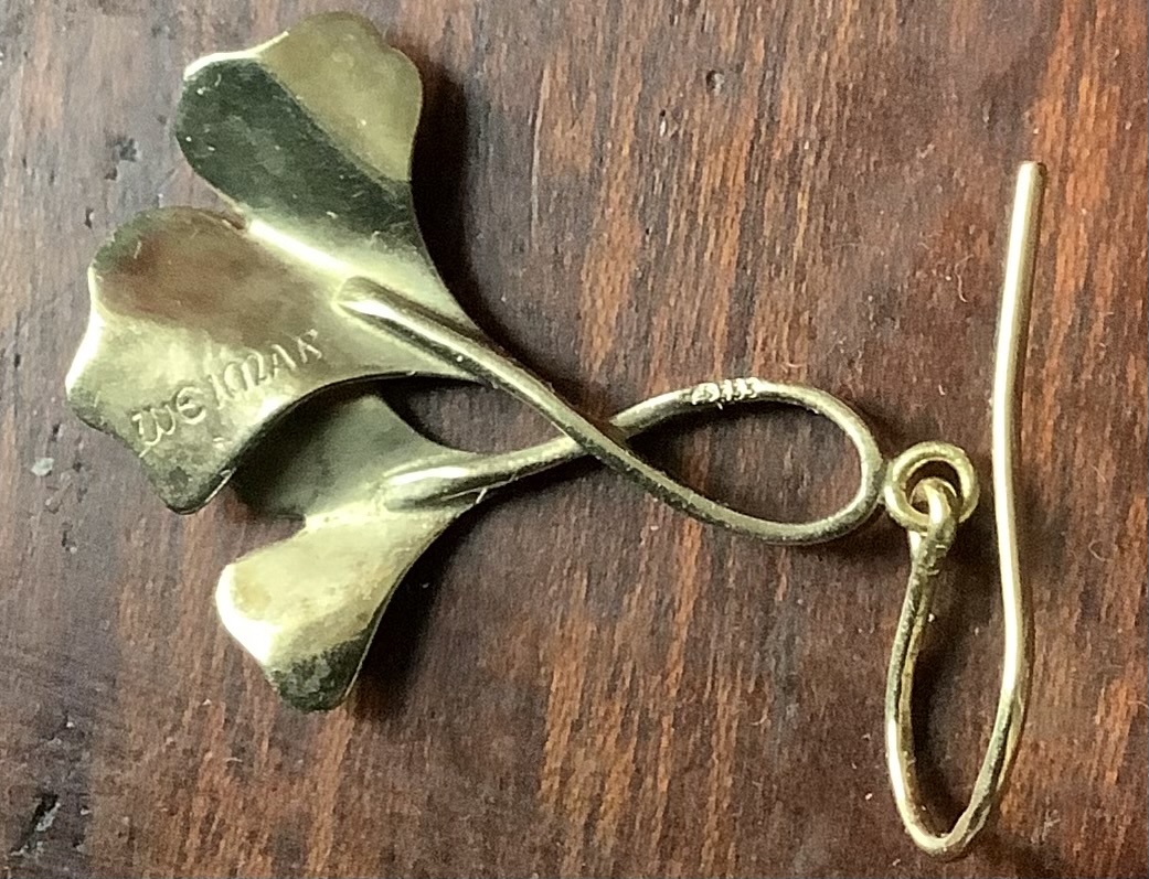 Worst Pair Of Gold Earrings Decorated With Ginkgo Biloba Leaves-photo-2
