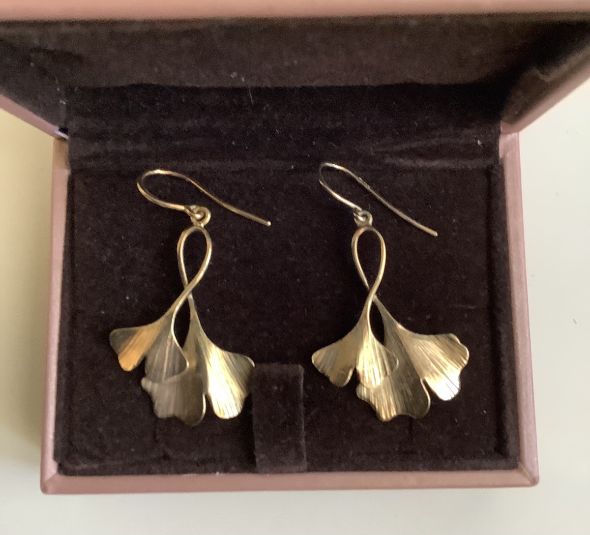 Worst Pair Of Gold Earrings Decorated With Ginkgo Biloba Leaves-photo-4
