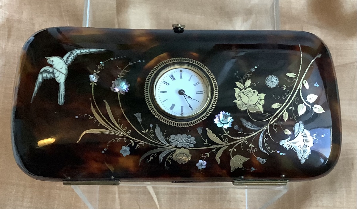 Cigarette Case Decorated With Flowers And A Bird, Made Of Silver-plated Mother-of-pearl, With A Wind-up Watch-photo-2