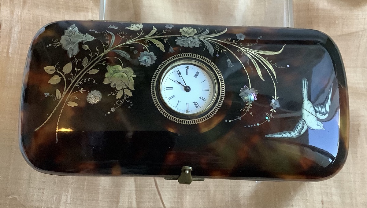 Cigarette Case Decorated With Flowers And A Bird, Made Of Silver-plated Mother-of-pearl, With A Wind-up Watch-photo-1