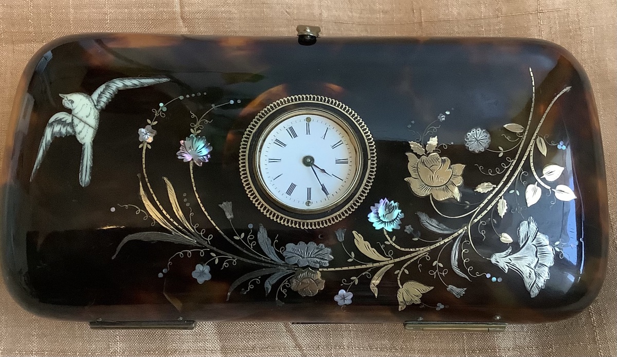 Cigarette Case Decorated With Flowers And A Bird, Made Of Silver-plated Mother-of-pearl, With A Wind-up Watch