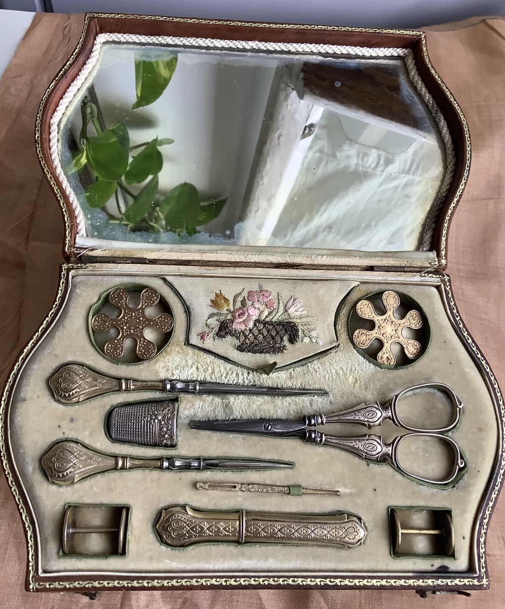 Coffret nécessaire de couture  en vermeil  XIX em siècle -photo-3