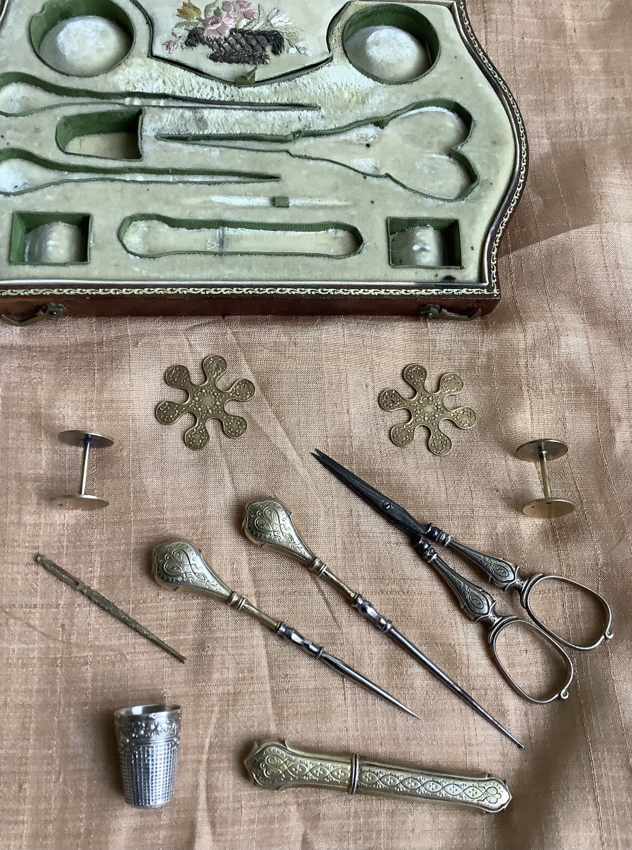 Coffret nécessaire de couture  en vermeil  XIX em siècle -photo-2