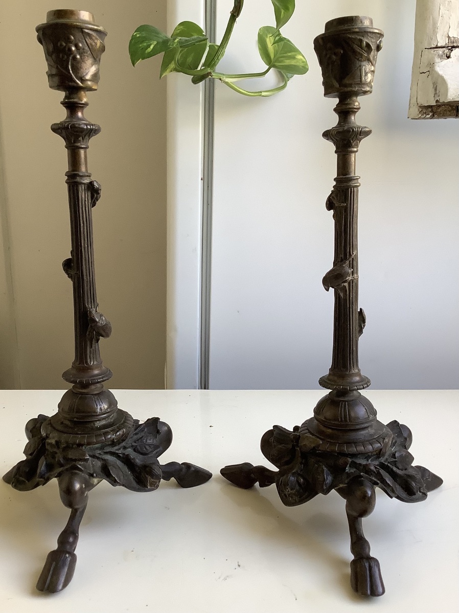 Une paire de chandelier en bronze pieds tripodes-photo-2