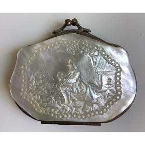 Mother-of-pearl Coin Purse Decor A Man In The Countryside 