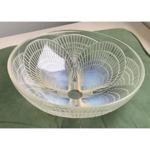Bol coquillage opalescent Art Déco par René Lalique 