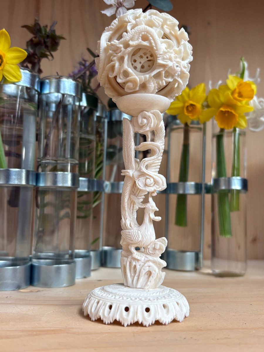 Importante boule de Canton sur socle sculpté – Chine, travail de virtuose-photo-3