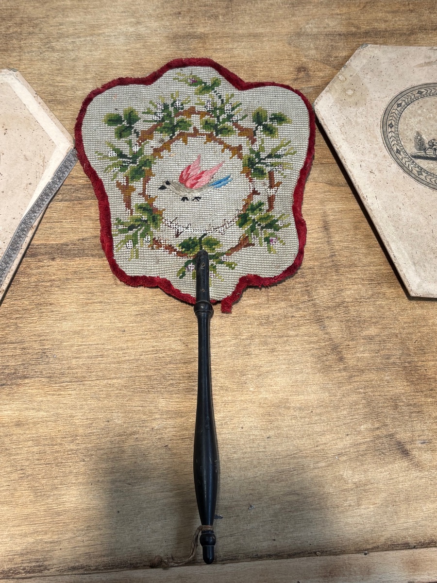 Collection Of Antique 19th-century Hand-held Screens-photo-4