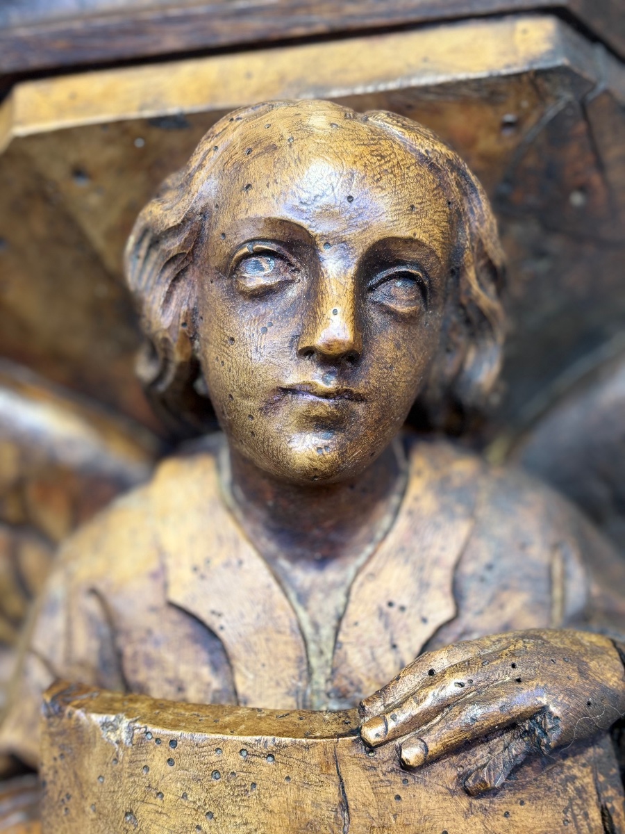 Carved Wooden Heraldic Angel-photo-3