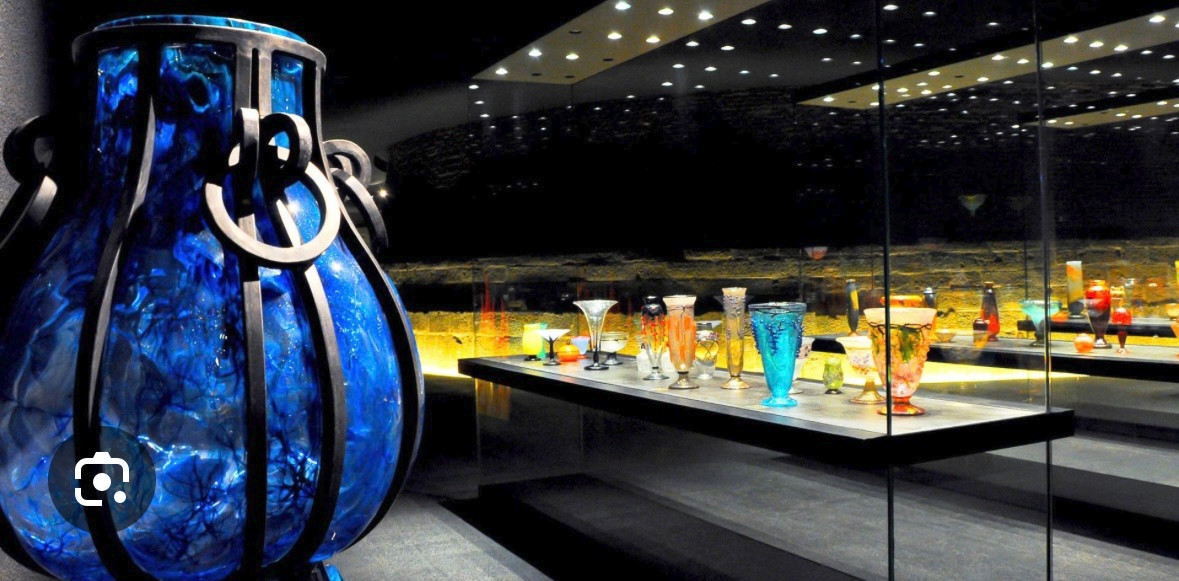 Daum France et André Dubreuil Sellette "Macao" en Cristal et Fer Forgé-photo-5
