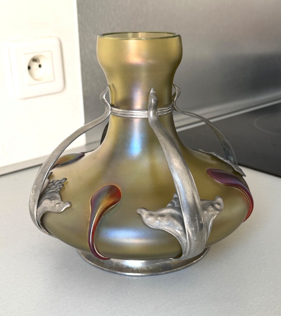 Art Nouveau Vase In Iridescent Glass By Loetz And Van Hauten-photo-2