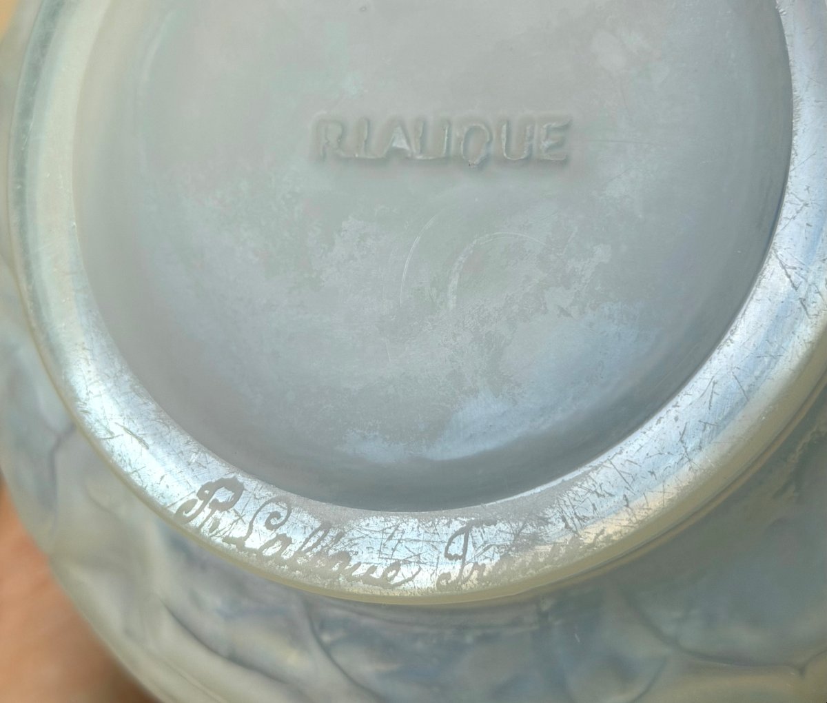 Vase Art Déco "Monnaie du Pape" en verre opalescent René Lalique-photo-6