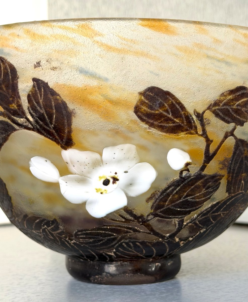 Large Art Nouveau "apple Blossoms" Bowl With Daum Nancy Inlays-photo-1