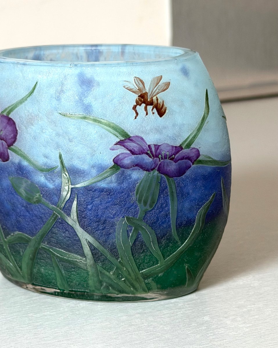 Rare Art Nouveau "carnations And Bee" Vase By Daum Nancy-photo-2
