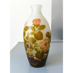 Art Nouveau Vase With Magnolias By Emile Gallé In Nancy
