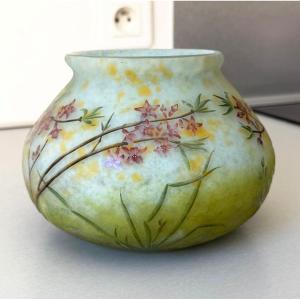 Imposing Art Nouveau Vase With Daphne Motifs By Daum Nancy