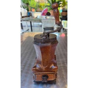 Rare Louis XIV Coffee Grinder In Carved Walnut Signed Tivalier